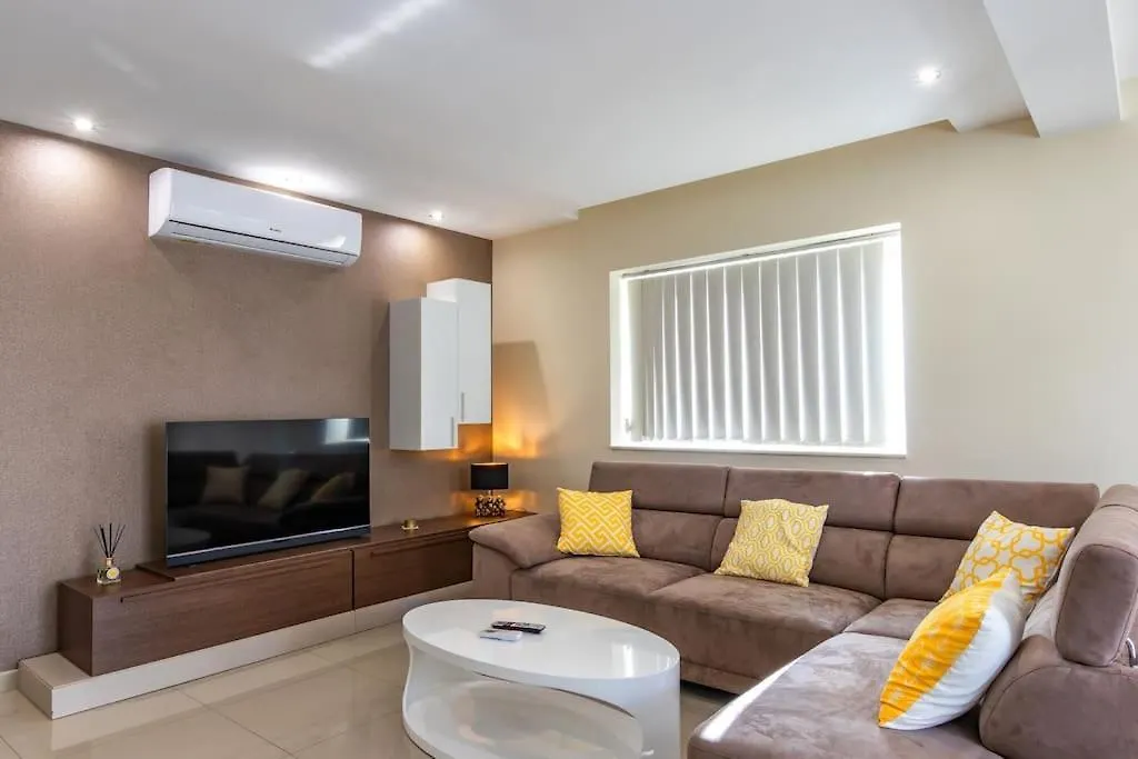 Modern 3 Bedroom Apartment Close To Paceville And Beach Is-Swieqi Malta