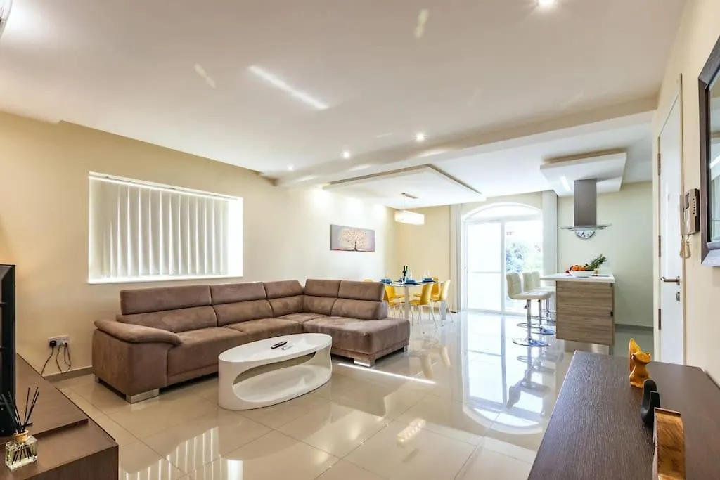Modern 3 Bedroom Apartment Close To Paceville And Beach Is-Swieqi
