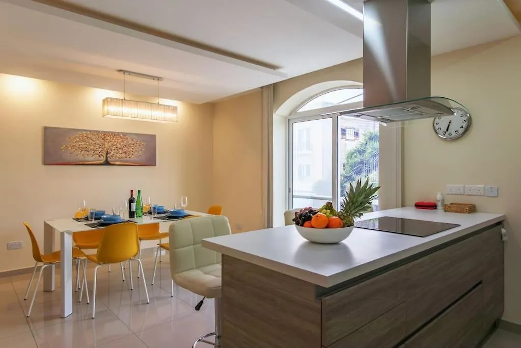 Modern 3 Bedroom Apartment Close To Paceville And Beach Is-Swieqi