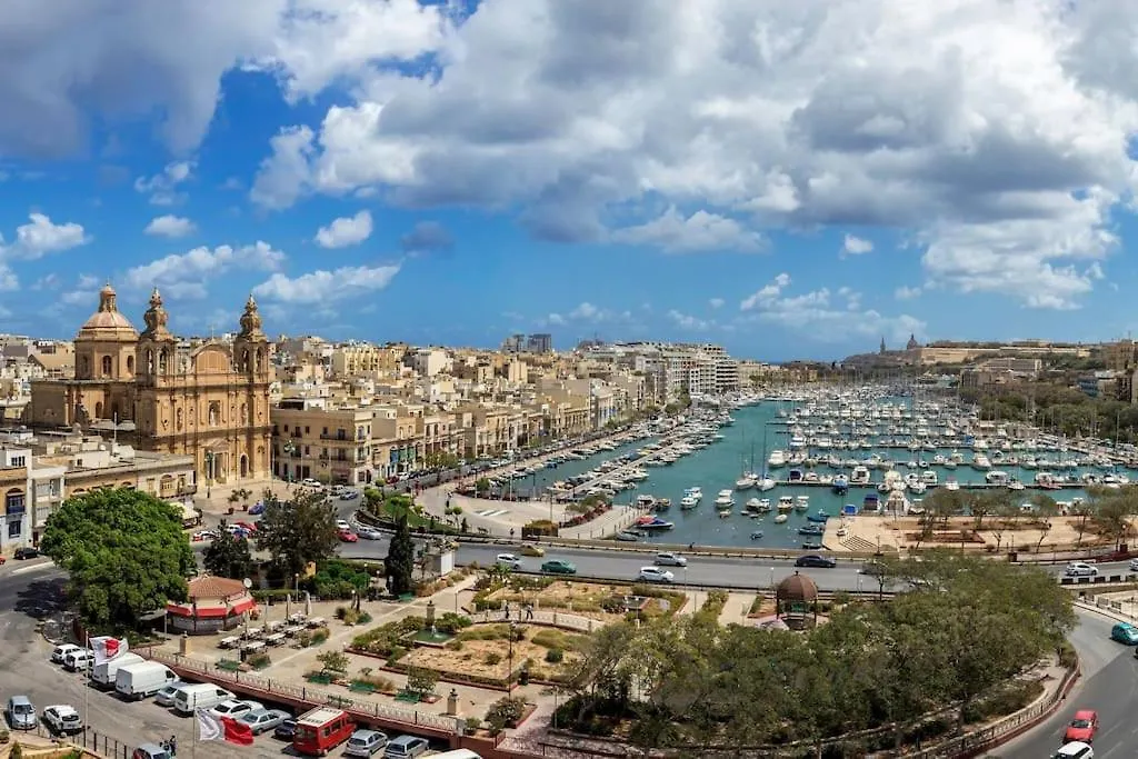 Modern 3 Bedroom Apartment Close To Paceville And Beach Is-Swieqi 0*,  Malta