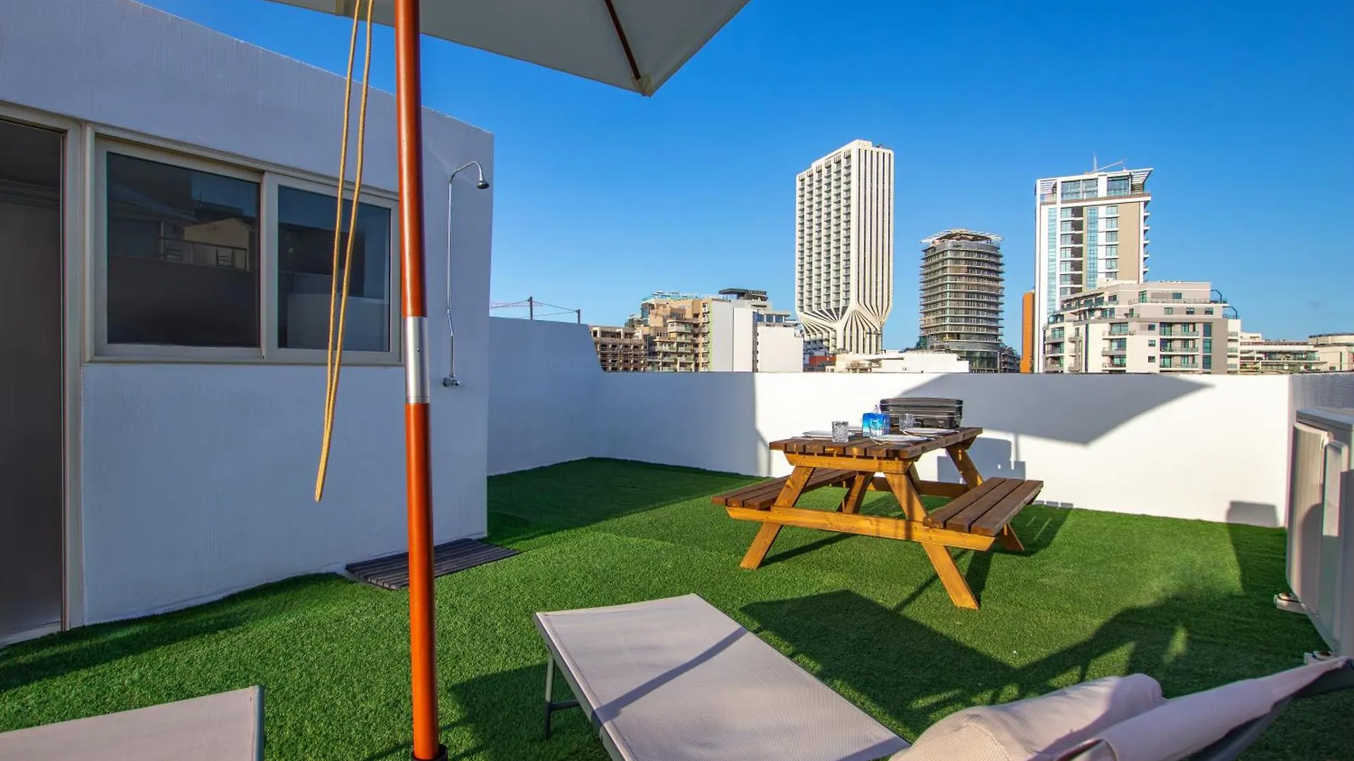 Modern 3 Bedroom Apartment Close To Paceville And Beach Is-Swieqi 0*,  Malta